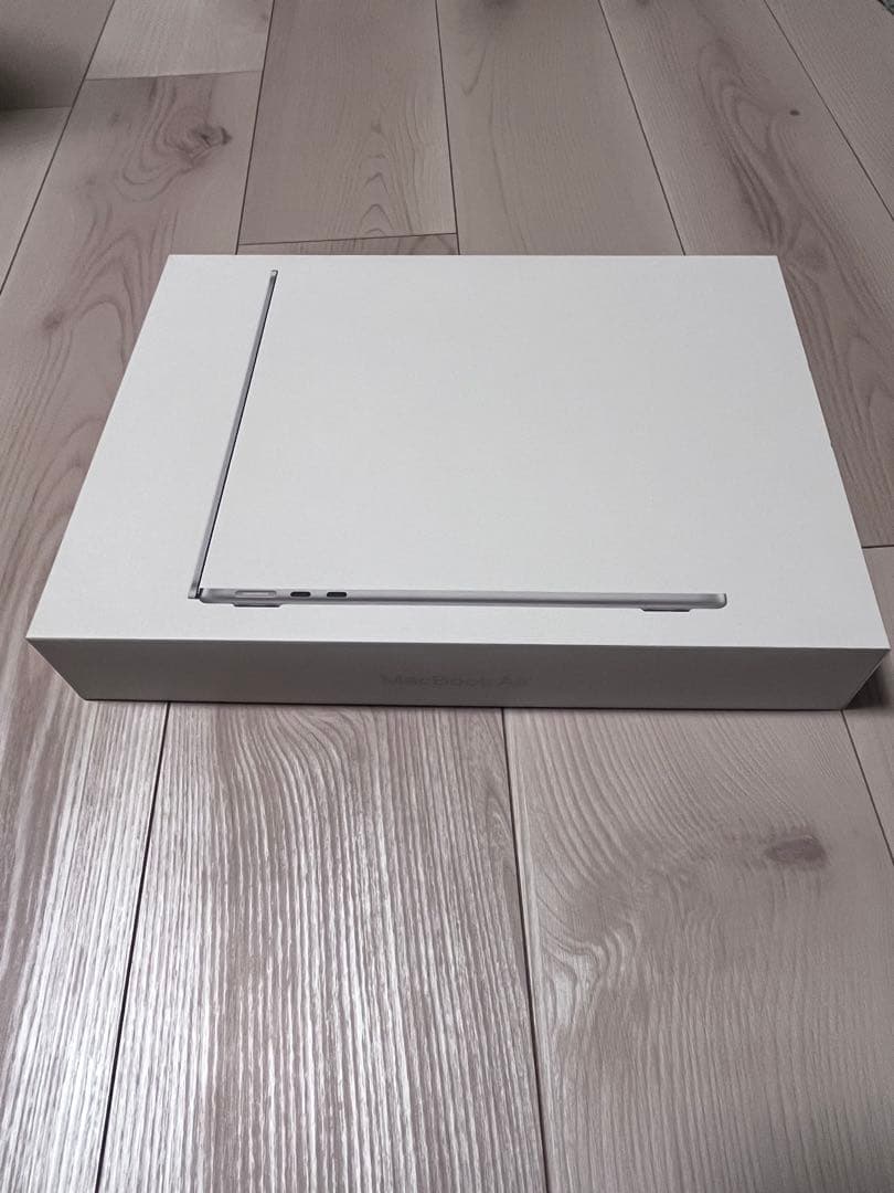 MacBook Air 13インチ M3 メモリ16GB / SSD256GB