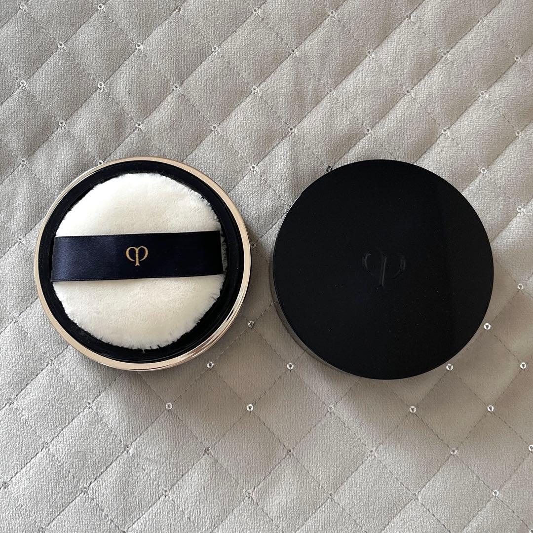 clé de peau フェイスパウダー 1 ライト