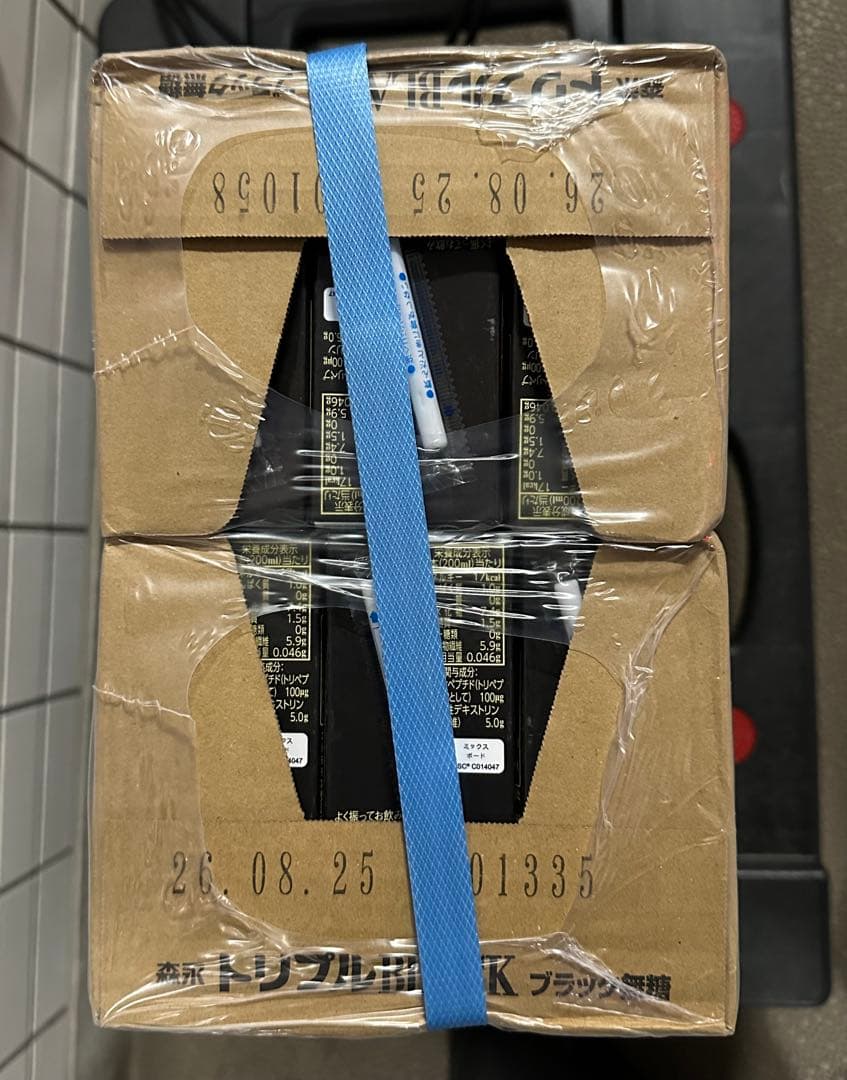 森永乳業 コーヒー 紙パック 200ml 12本 トリプルBLACK ❌4箱