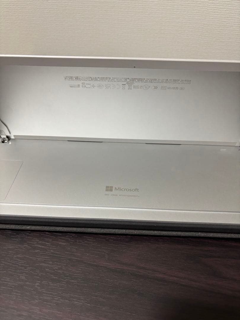 Microsoft Surface Pro 8 本体