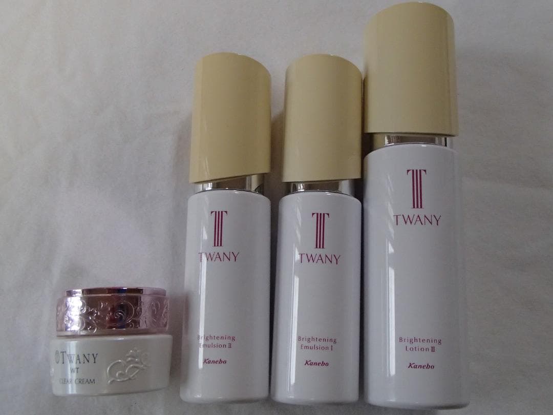 TWANY ブライトニングローション ⅢとエマルジョンⅠとⅡとWTクリーム