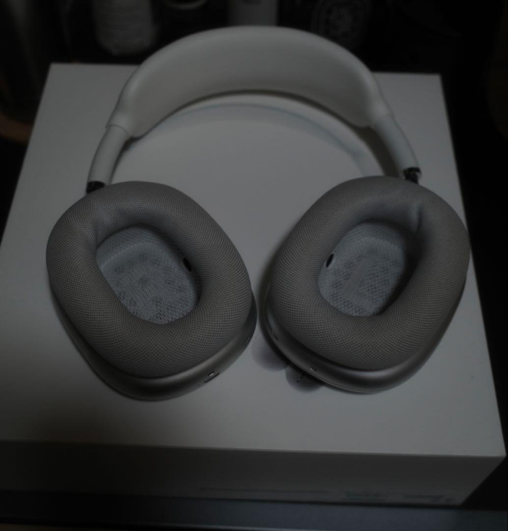 本体新品 Air Pods Max Silver ヘッドホン 廃盤モデル　箱付き