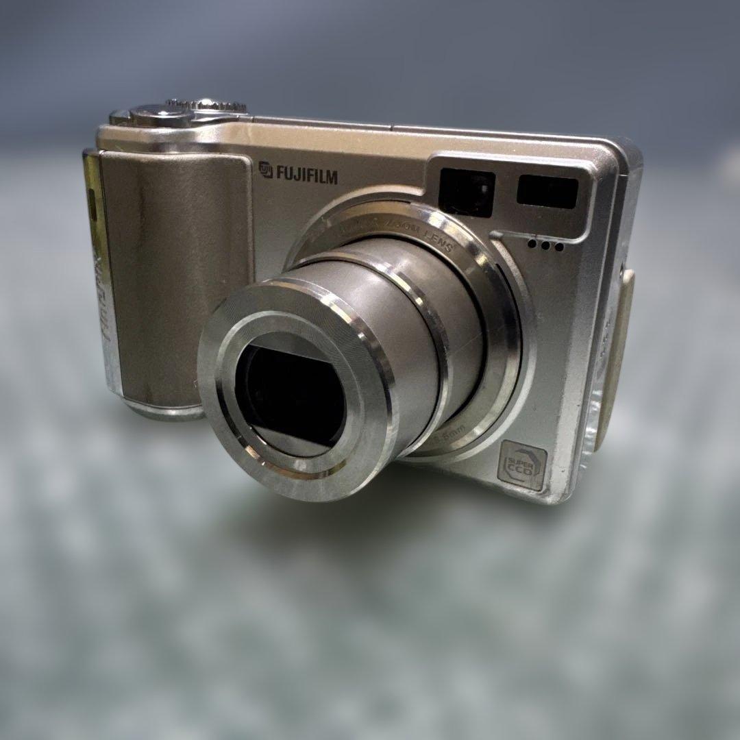 【動作品】Fujifilm FinePix E550 カメラ