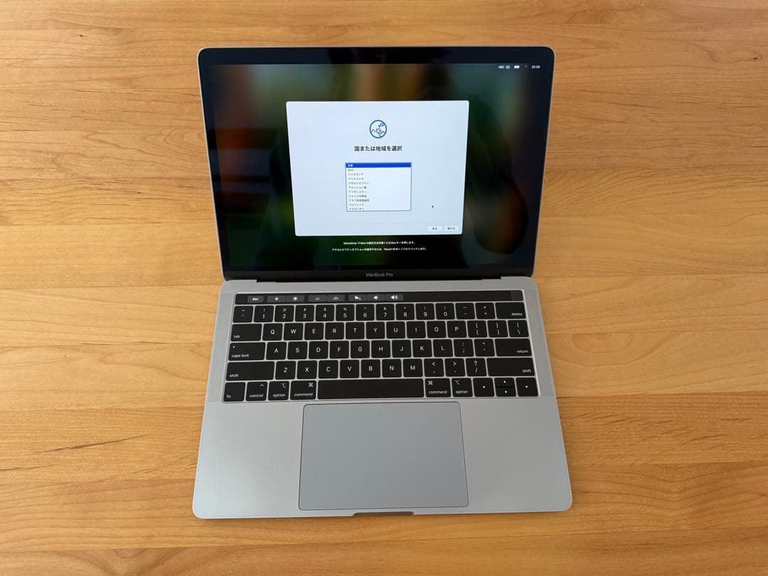 MacBook Pro 2018 13インチ 16GB 256GB US