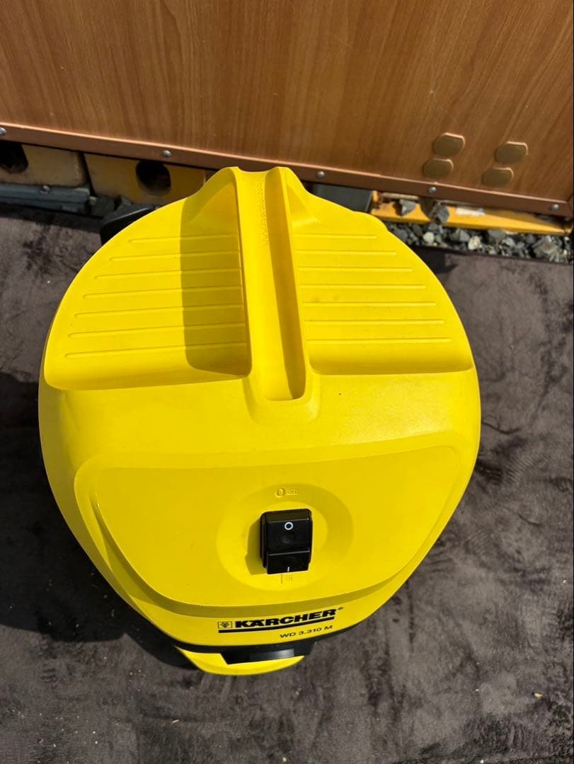 ケルヒャー乾湿両用バキュームクリーナー WD3.310M