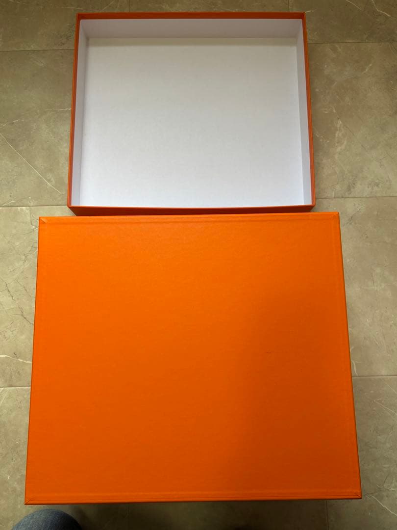 空箱　HERMES エルメス　ギフト箱 約37cm x 15cm x 33cm