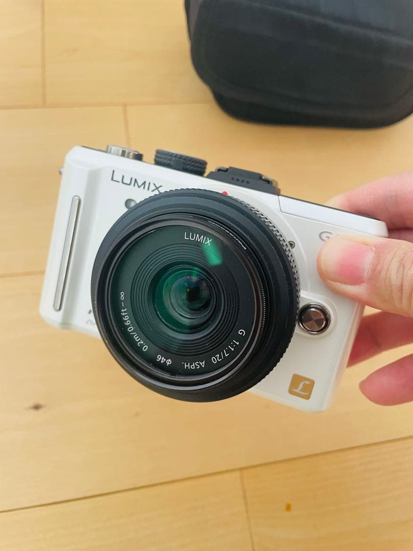 LUMIX Gシリーズ デジタル一眼レフカメラ　DMC GF1 中古品