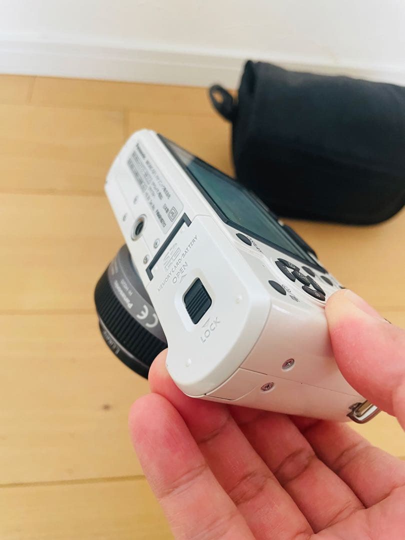 LUMIX Gシリーズ デジタル一眼レフカメラ　DMC GF1 中古品