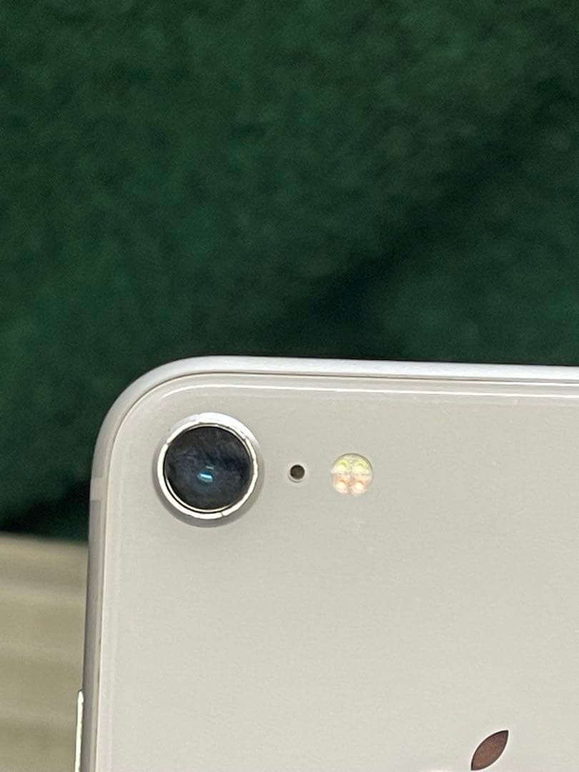 Apple iPhone 8 ホワイト　SIMフリー シルバー 64GB