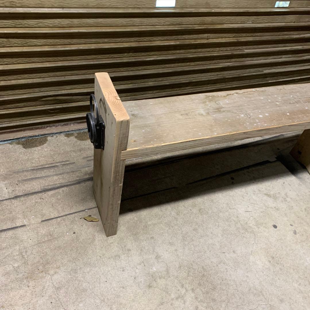 木製ベンチ
