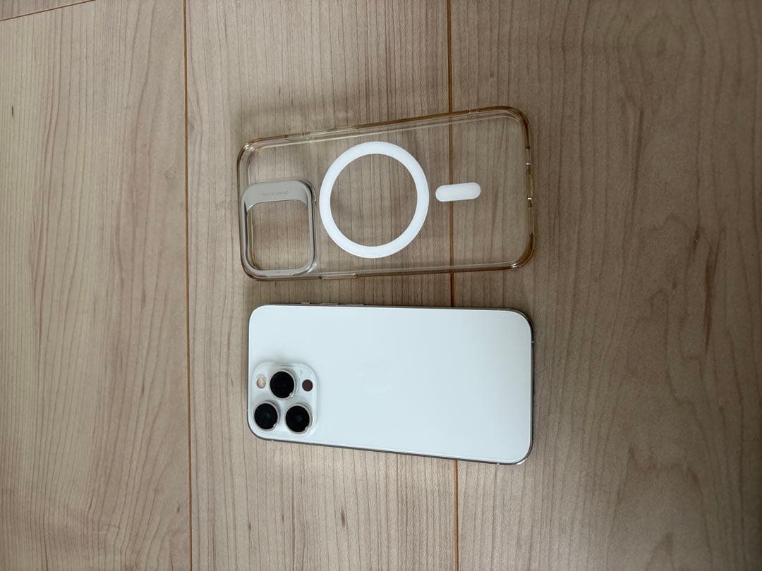 iPhone 13 Pro ホワイト 本体とケース