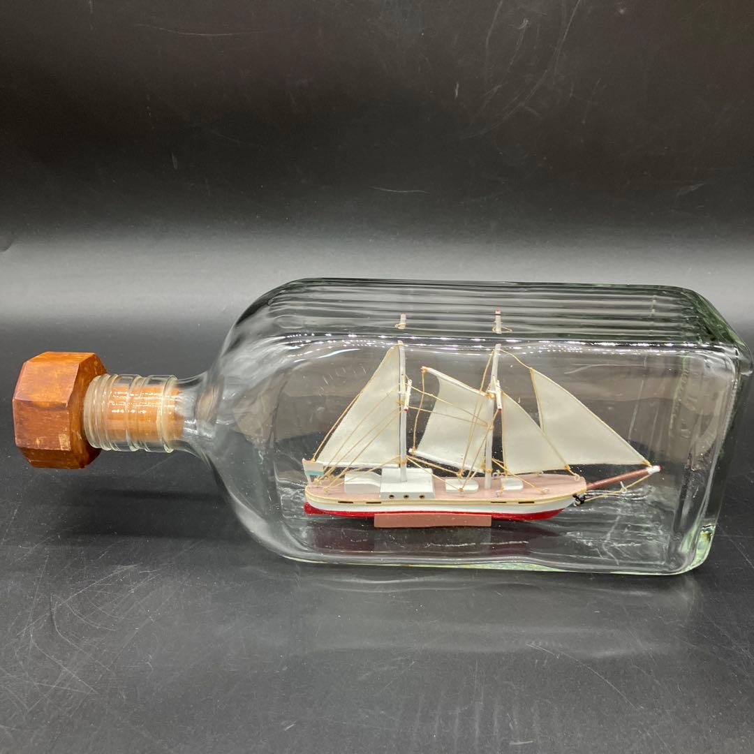 ボトルシップ　SUNTORY 日本製　LIQUOR BOTTLE 船模型　帆船