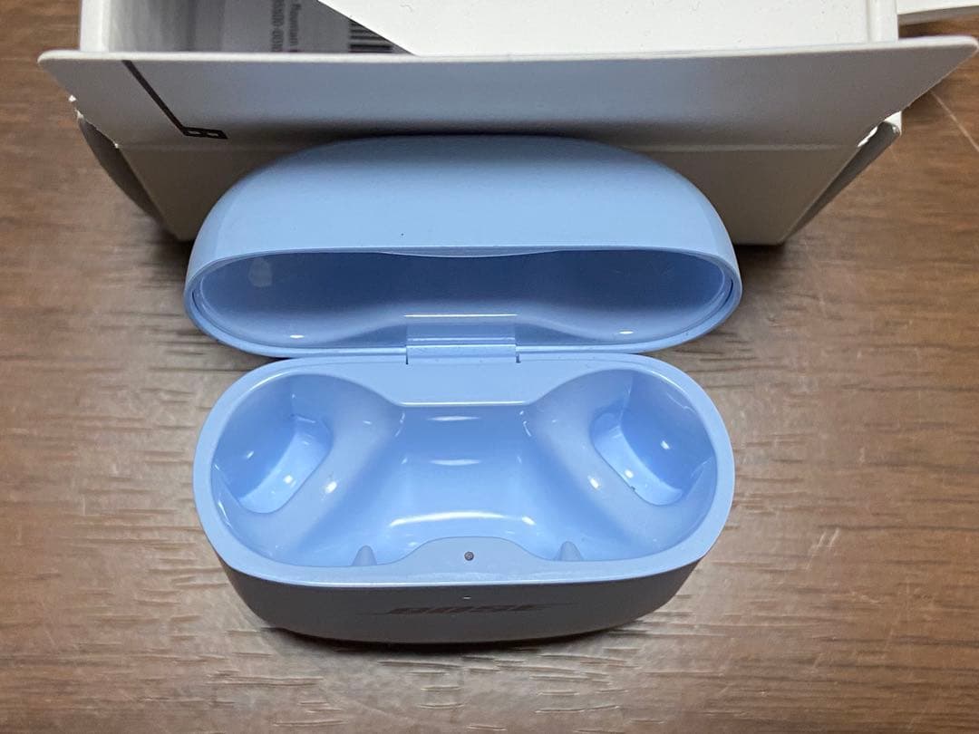 Bose QuietComfort Ultra Earbuds 右正常 左修理