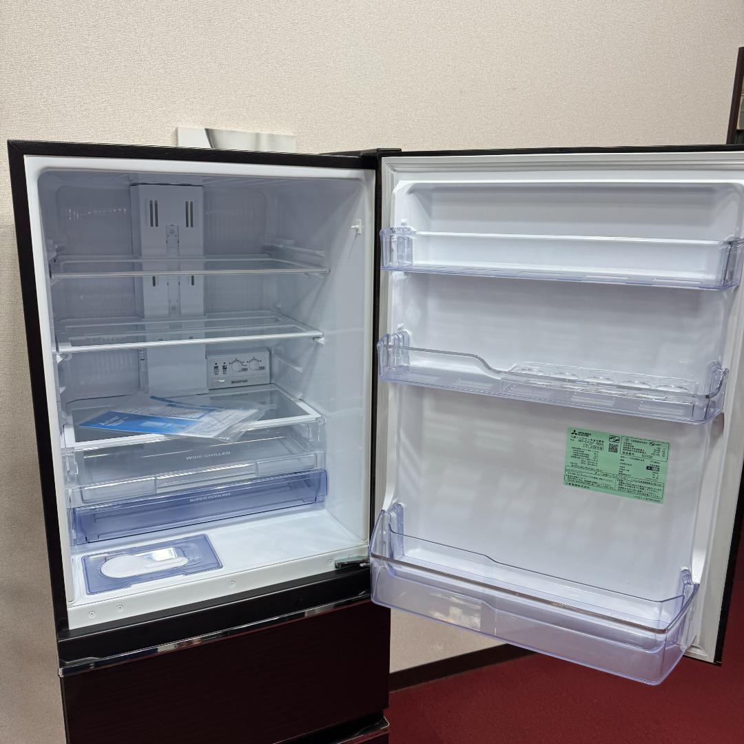 (32)都内23区配送無料　美品三菱3ドア冷蔵庫330L 製お洒落な茶色