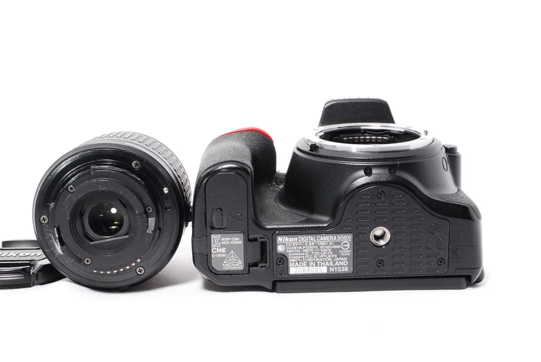 Nikon D5600◆WiFi転送◆すぐ使える◆一眼レフカメラ◆高性能AF-P