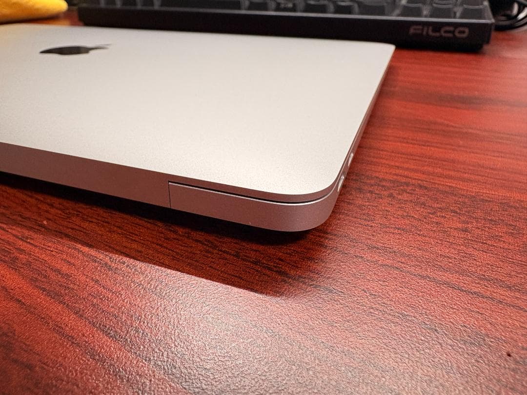 ポチ太 　MacBook Air 2020 16GB/512GB