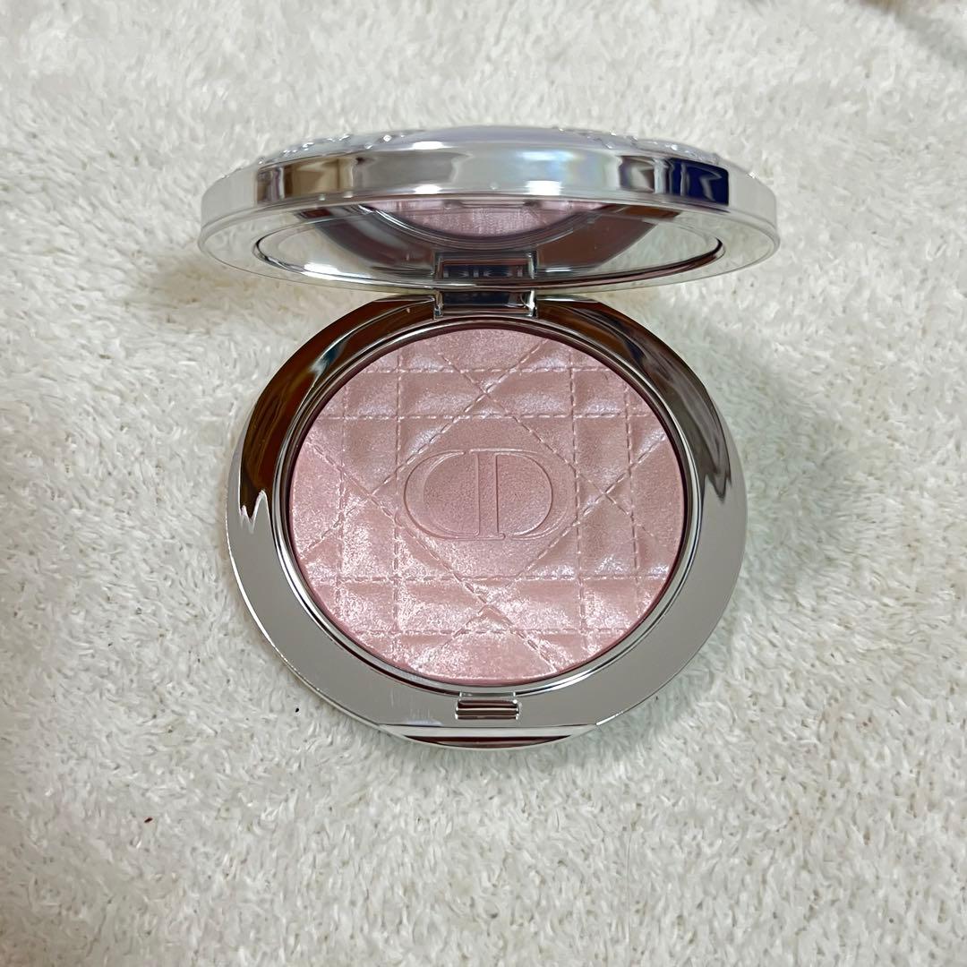 DIOR◆新品 ディオールスキン フォーエヴァー グロウ ルミナイザー 03
