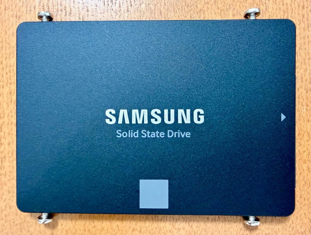 SAMSUNG 870 EVO SATA 2.5 SSD + USB変換ケーブル