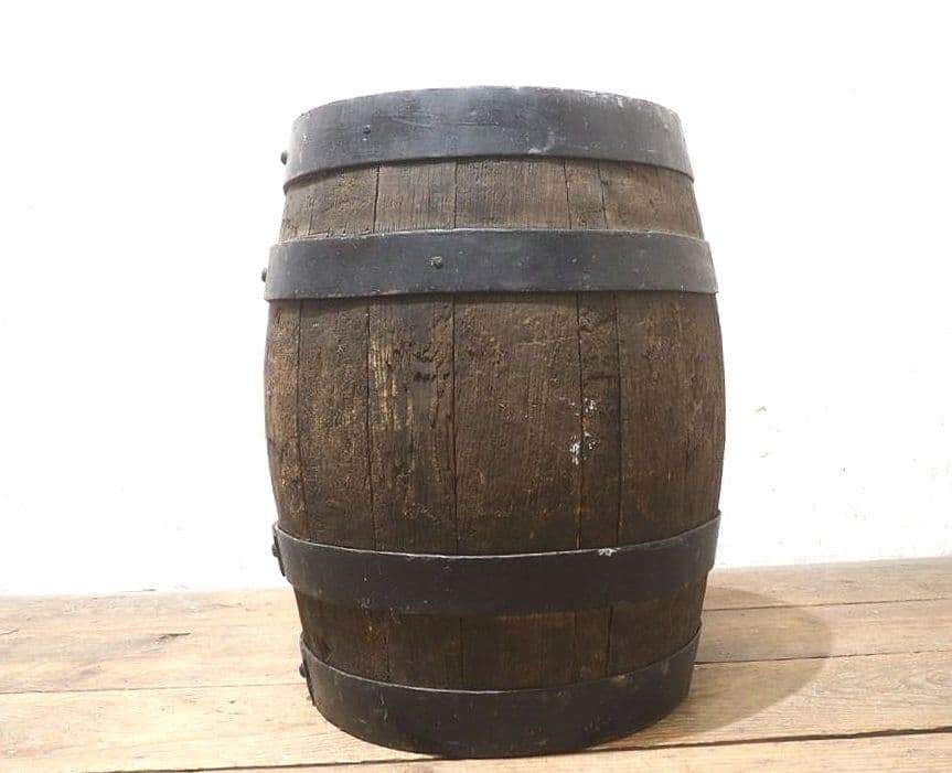 1529 ヴィンテージ　レトロな木樽　椅子　スツール　ビール樽　オブジェ　バー