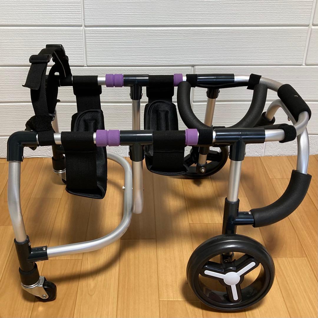 中型犬用4輪　犬の車椅子　犬の歩行器　[体高50cm、体重10〜20kg位迄]