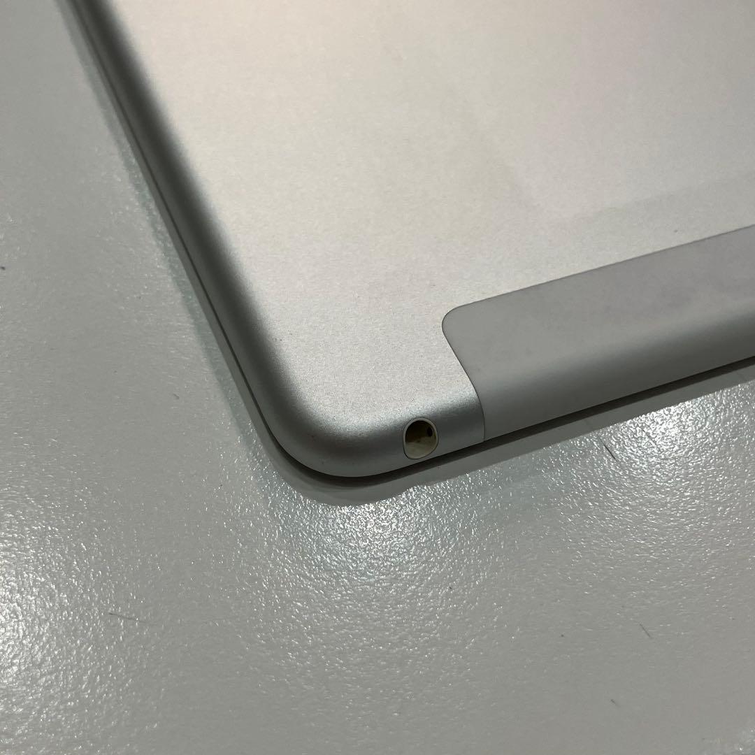 iPad mini 4 Wi-Fi + Cellular シルバー 16GB