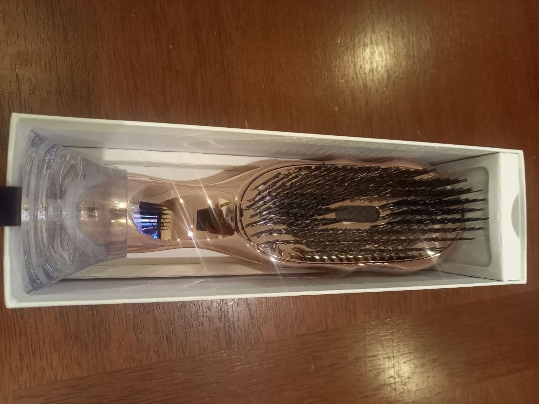 新品、未使用　ReFa イオンケアブラシ シャンパンゴールド