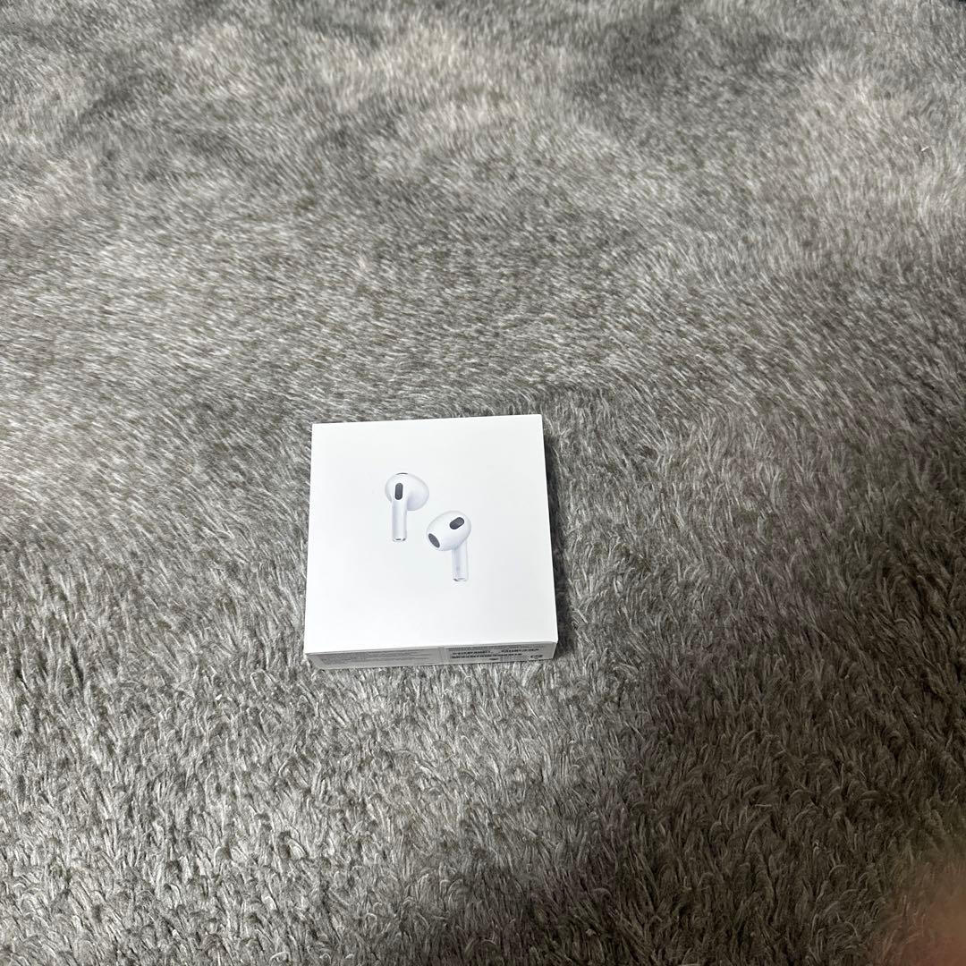 Apple AirPods(第3世代)Lightningケース付き