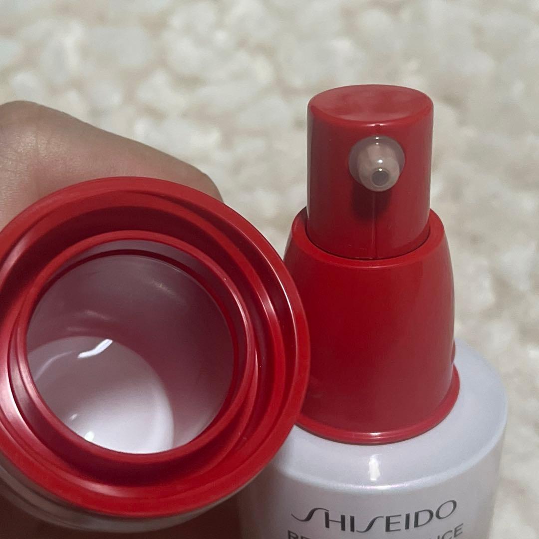 資生堂 SHISEIDO エッセンススキングロウファンデーション 220 リネン