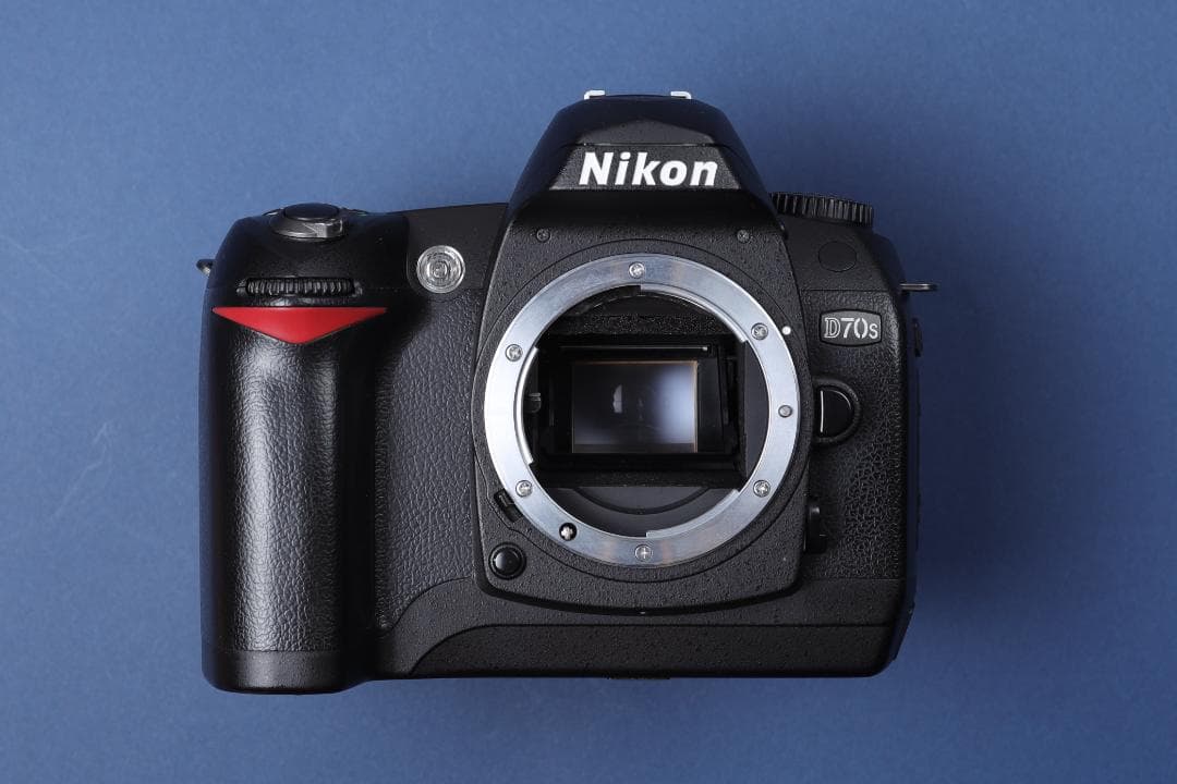 [#734] ニコン NIKON D70S & AF NIKKOR 28-80