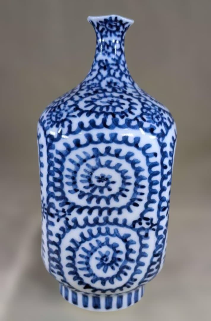 有田焼　清六　中村清六　蛸唐草　高さ18cm横8cm重量552g　管3022