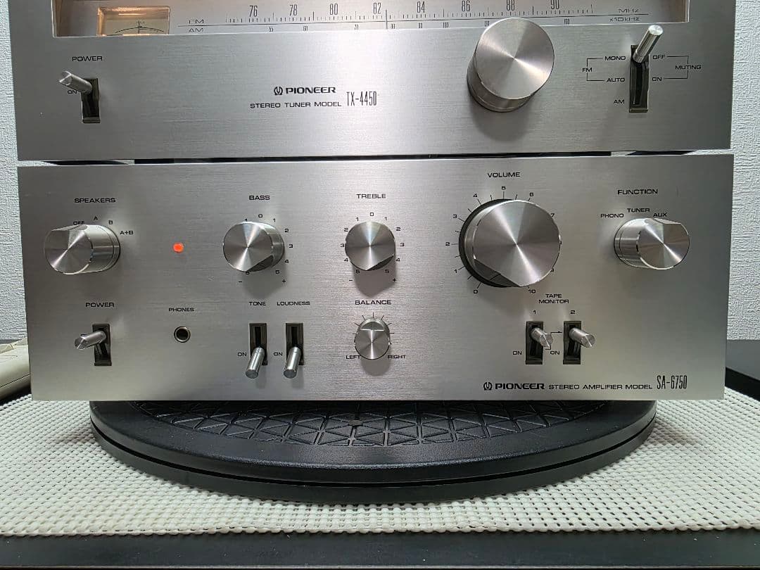 PioneerSA6750アンプ+ TX-4450チューナー動作品