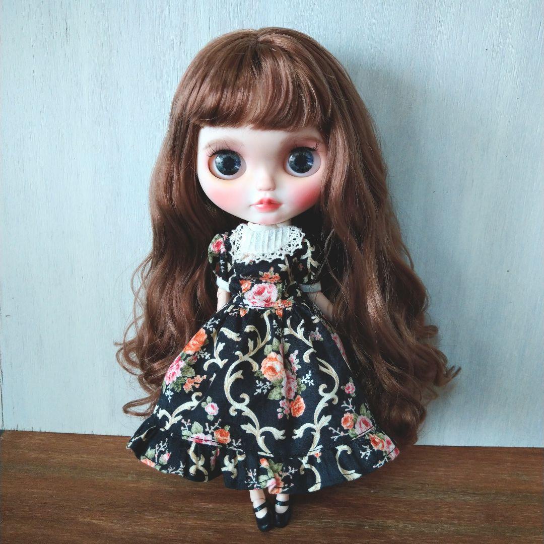 243.※ブライスアウトフィット※黒の花柄※クラシカルワンピース