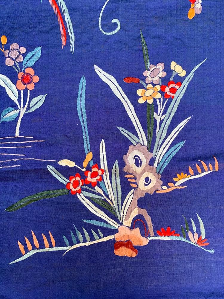 【繍】　★ 織繍 宝藍色地花鳥紋繍片 ★　民国期　錦鶏 花卉 刺繍文様　明清繍品