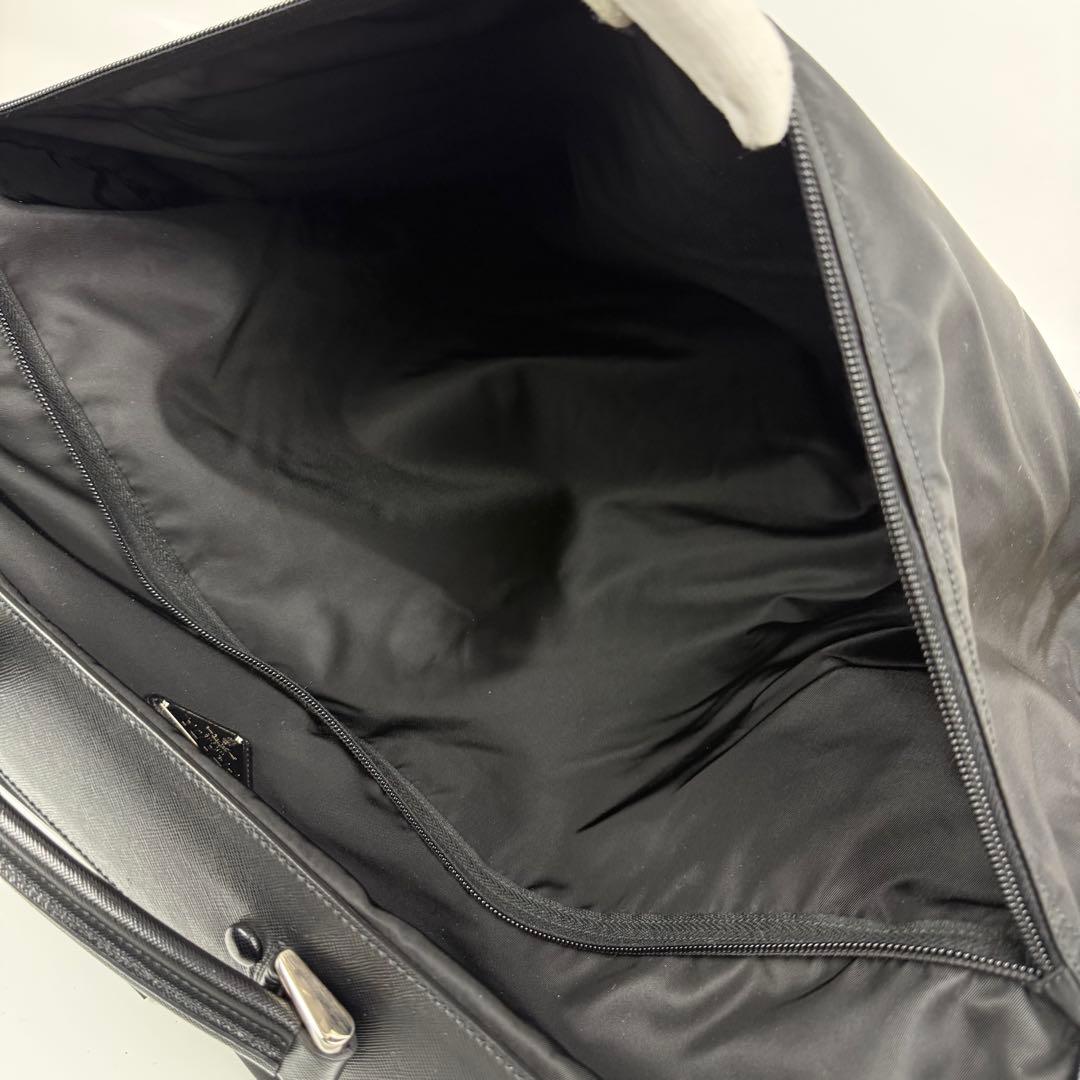 【付属あり/近現行】極美品 プラダ ガーメントバッグ ショルダー付 三角ロゴ 黒