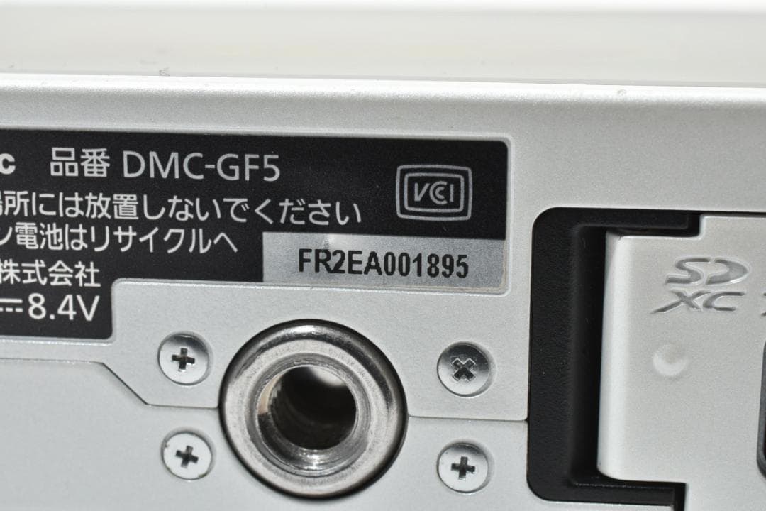 美品 パナソニック DMC-GF5 ミラーレスデジタルカメラボディ ホワイト