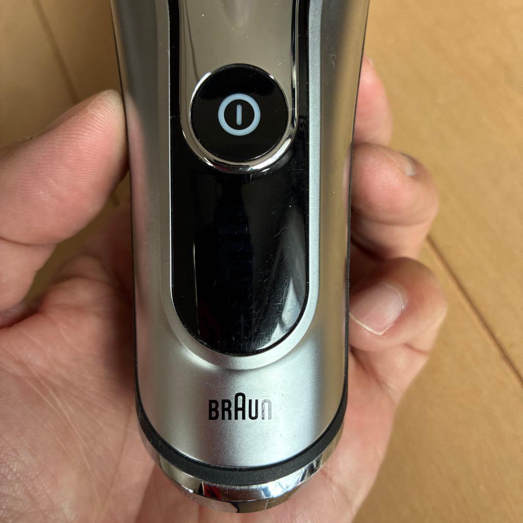 BRAUN 電気シェーバー シルバー•series9