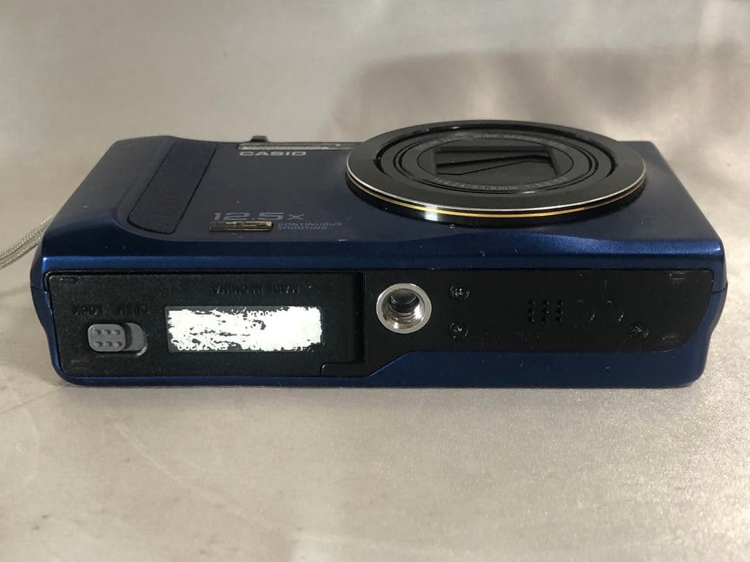 CASIO / カシオ　EXILIM EX-ZR200 コンパクトデジタカメラ