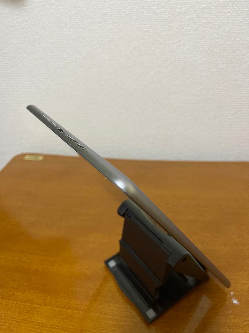 ち*こ様 iPad 9.7インチ (第6世代) 32GB セルラー