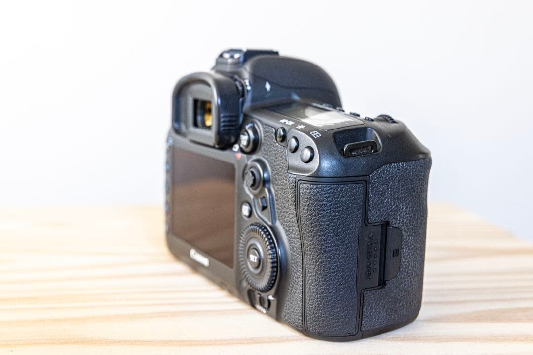 CanonEOS5D Mark IVボディ シャッターユニット交換済 防湿庫保管