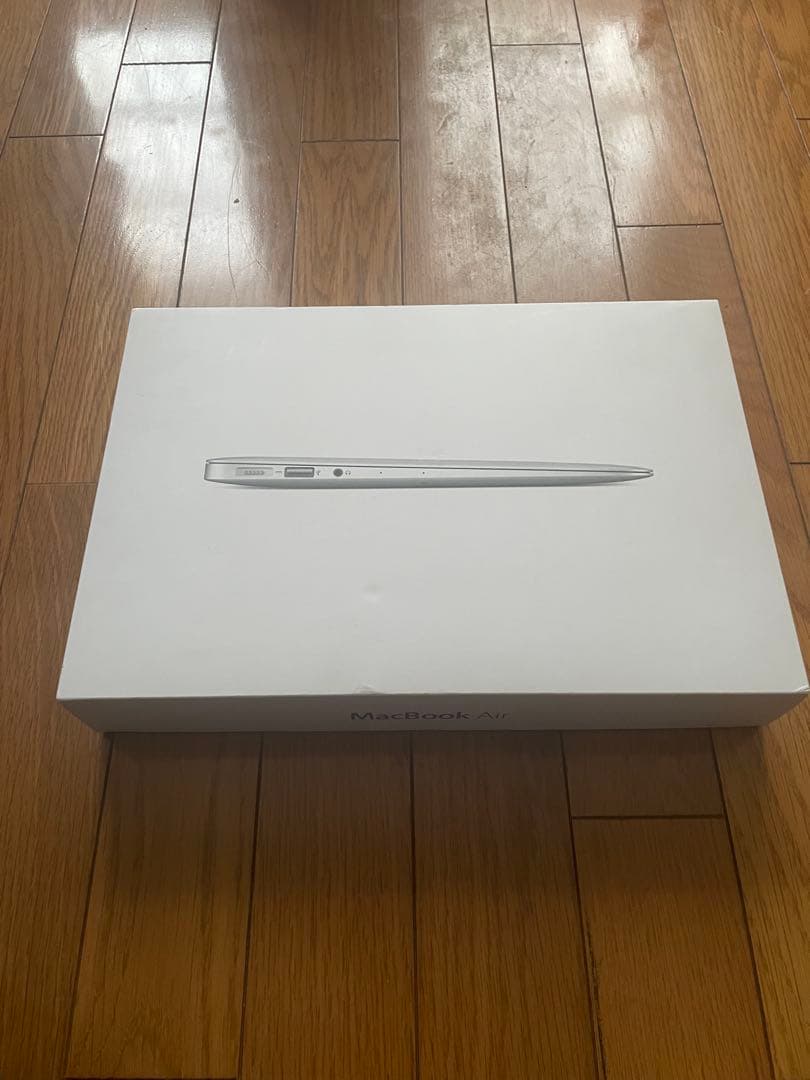 【箱付】MacBook Air 11インチ 2014 / 4GB / 128GB