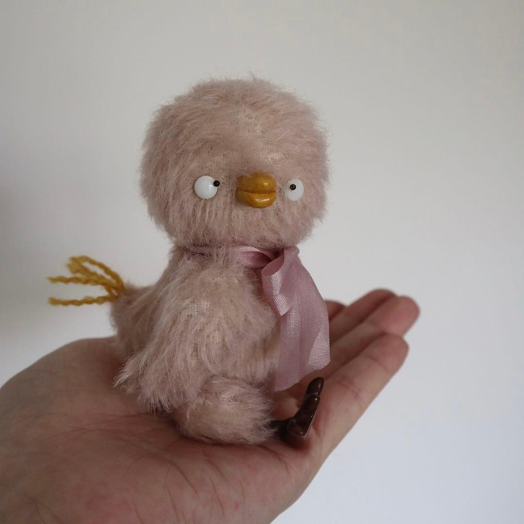 ピンク色のピヨピヨ ぬいぐるみ アーティストベア 海外作家様 鳥 ハンドメイド