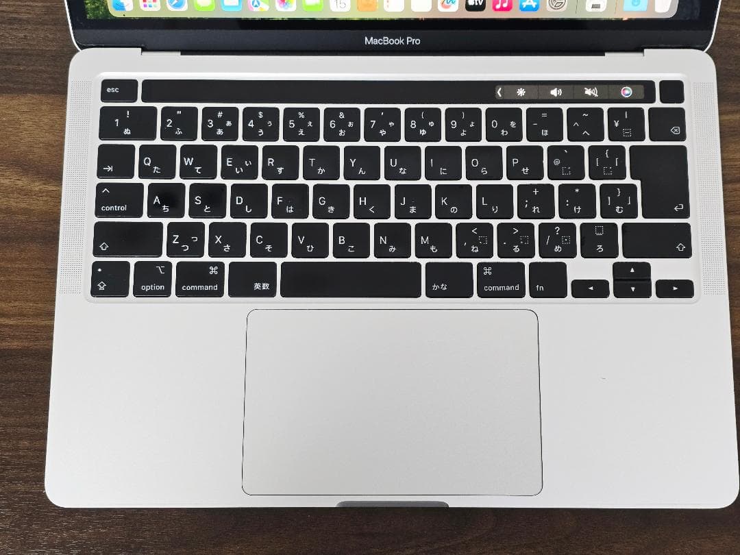 MacBookPro 2020 13インチ i5 16G 256G E4