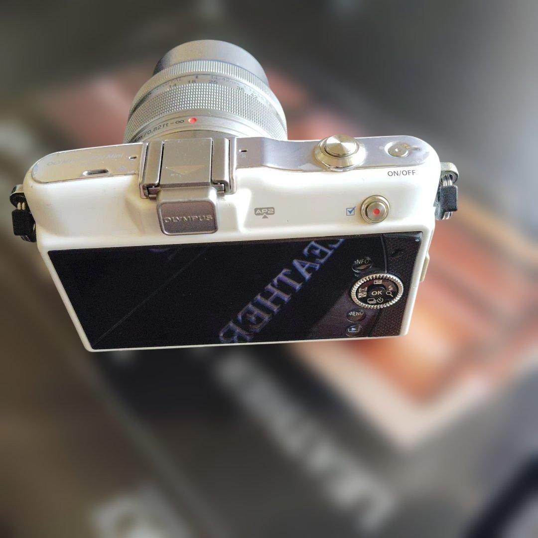OLYMPUS　pen mini ミラーレス一眼 Twinレンズキット　人気商品