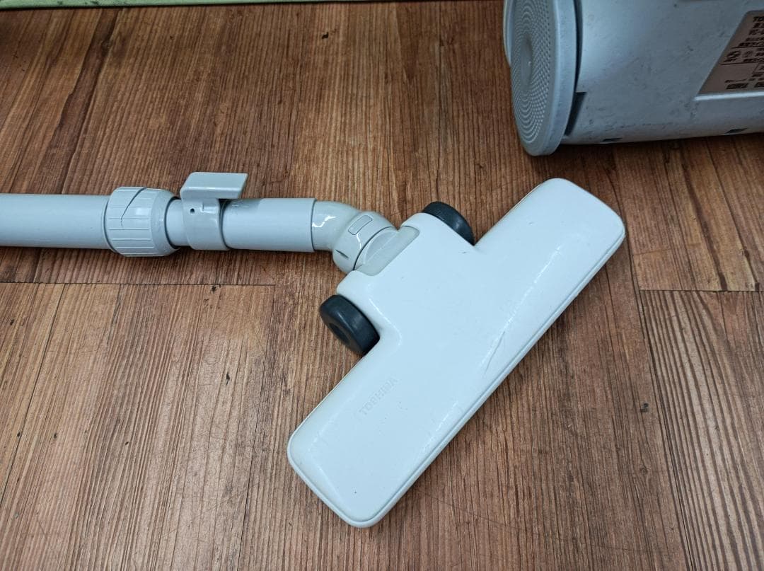 都《ZTQMD》東芝　VC-D50K-L　2018年製　紙パック式掃除機