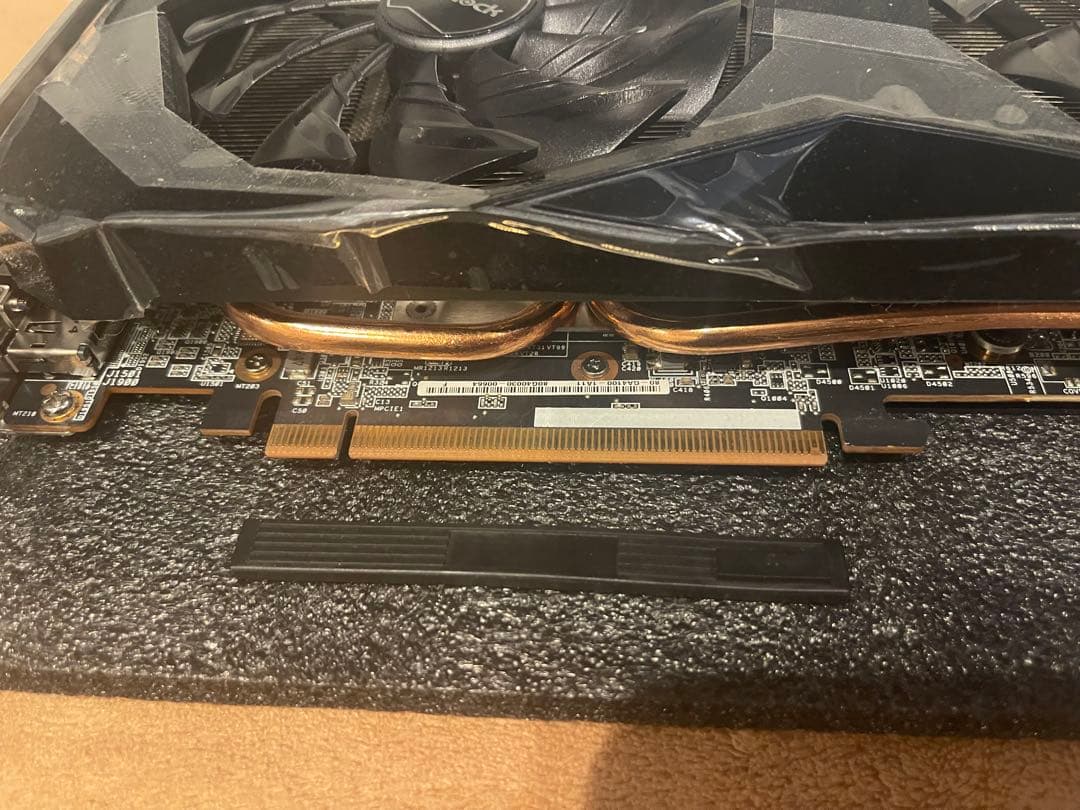 ASRock Radeon / RX7600 グラフィックボード 8GB