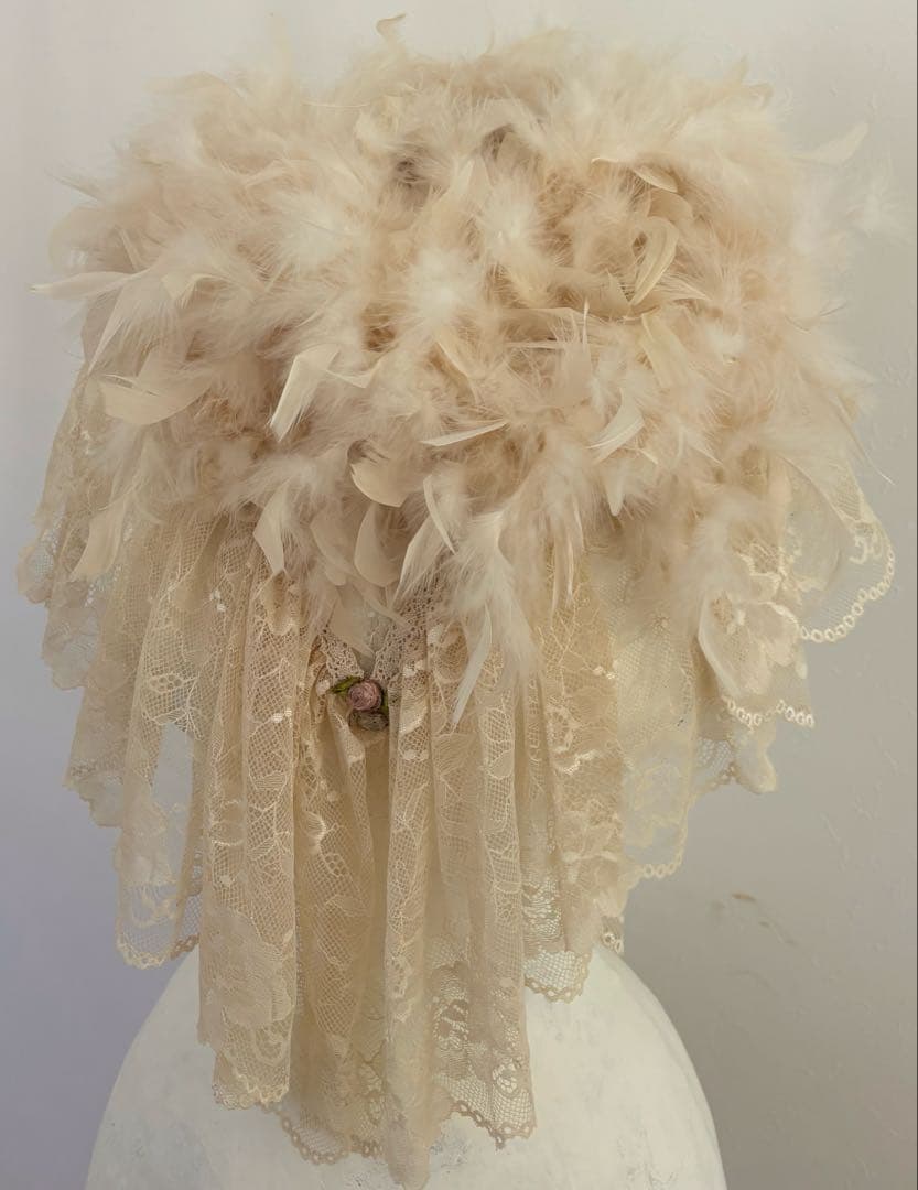 アンティーク雑貨 Pale Peach Ivory Feather Shawl