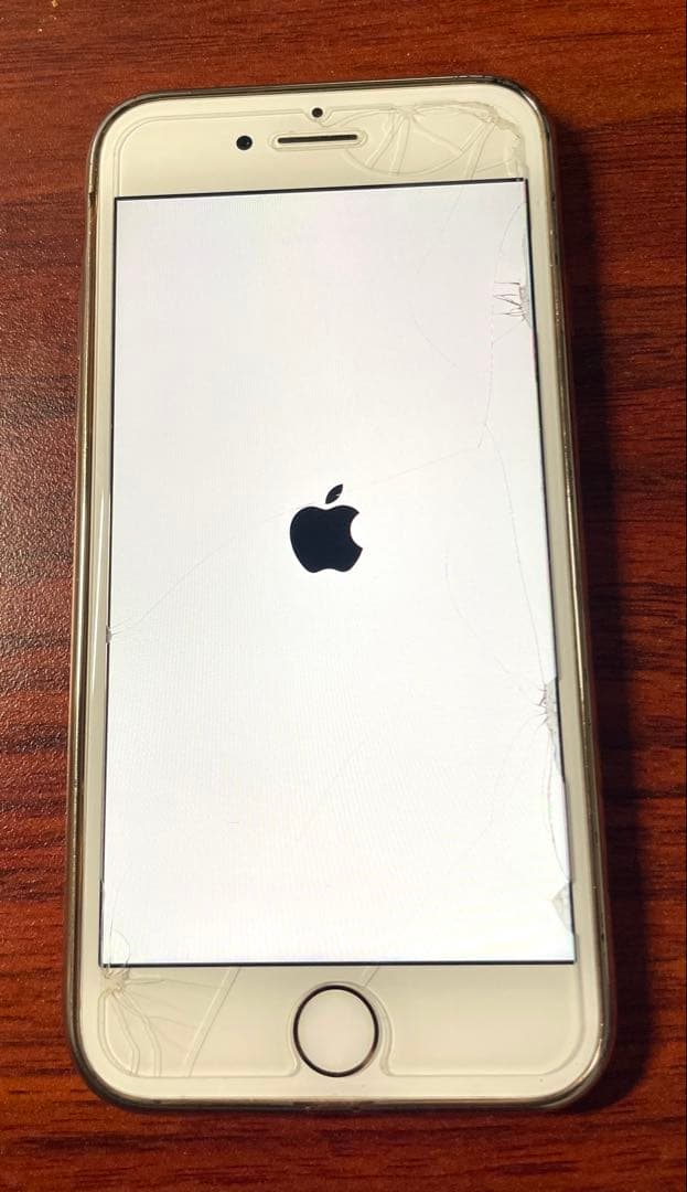 iPhone8 日本語・英語対応・その他の言語もあります。