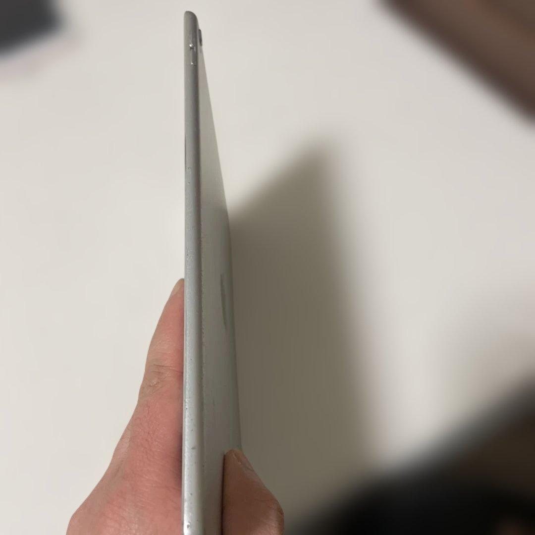 S*m様 iPad Pro (第1世代) 32GB 9,7 イン　バッテリー88