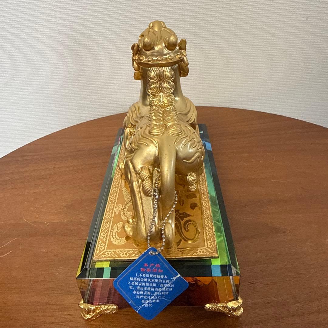 中国工芸貔（ひきゅう）置物 金色瑞獣風水縁 起物 約1.7kg 台座付箱入