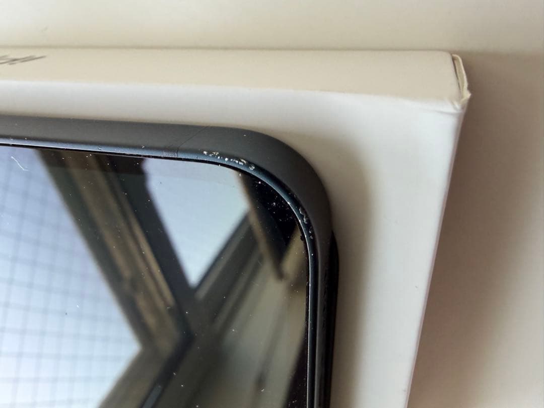 iPhone 13 mini ミッドナイト 128 GB（外箱あり・画面傷あり）